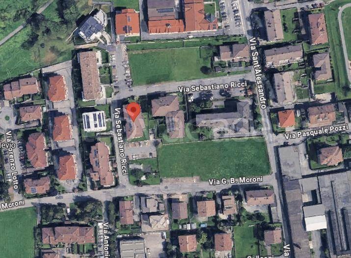 appartamento in vendita a Clusone in zona Fiorine