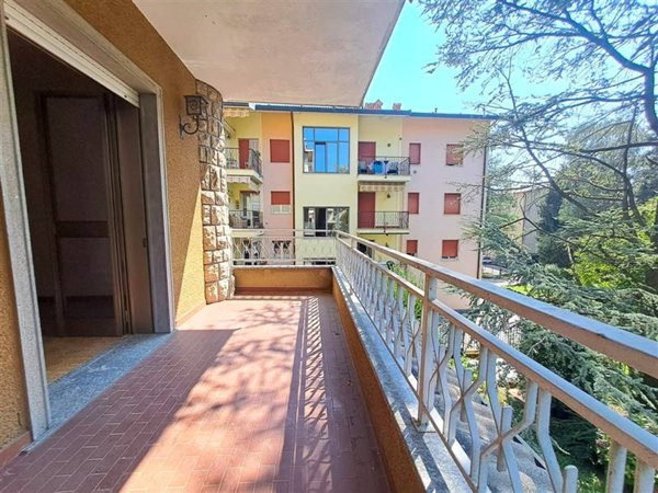 appartamento in vendita a Clusone in zona Fiorine