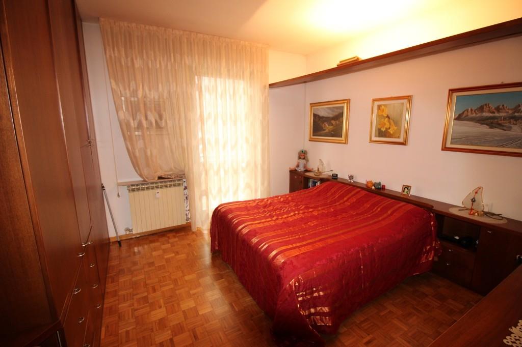 appartamento in vendita a Clusone in zona Fiorine