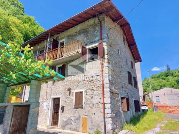 casa indipendente in vendita a Clusone