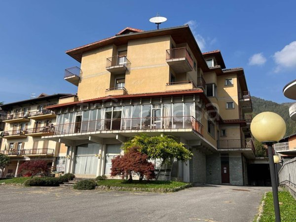 ufficio in vendita a Clusone in zona Fiorine