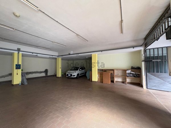 locale di sgombero in vendita a Clusone in zona Fiorine