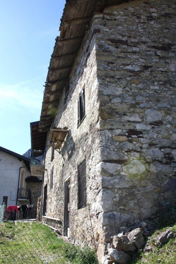 casa indipendente in vendita a Colere