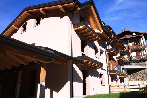 casa indipendente in vendita a Colere