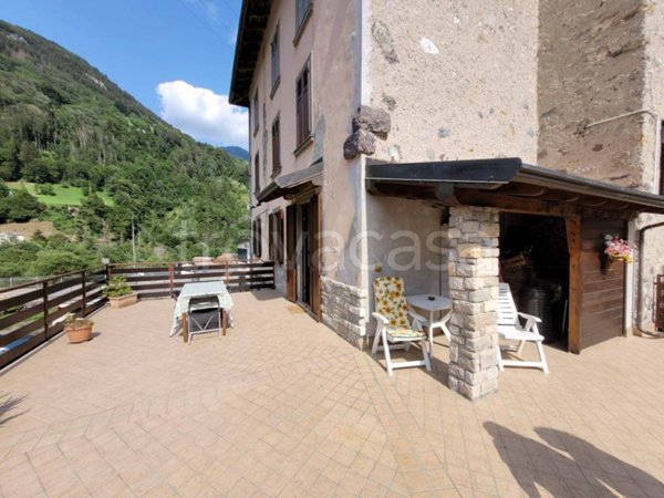 appartamento in vendita a Colere in zona Dezzo di Scalve