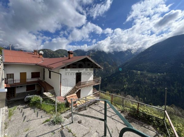 appartamento in vendita a Colere in zona Grana