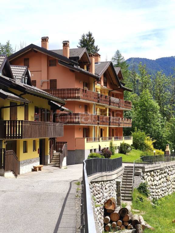 appartamento in vendita a Colere in zona Carbonera