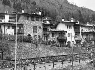 appartamento in vendita a Colere in zona Dezzo di Scalve