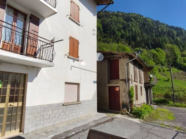 casa indipendente in vendita a Colere in zona Carbonera
