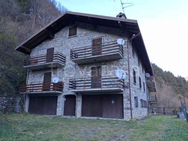 appartamento in vendita a Colere in zona Dezzo di Scalve