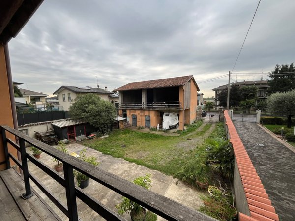 casale in vendita a Cologno al Serio