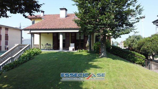 casa indipendente in vendita a Cologno al Serio