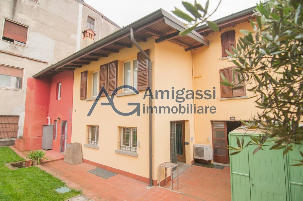 casa indipendente in vendita a Cologno al Serio