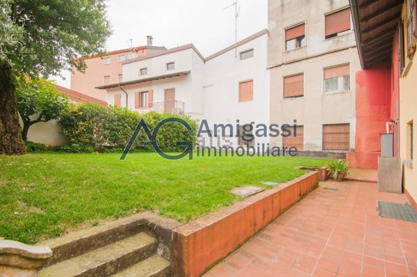 esavano in vendita a Cologno al Serio