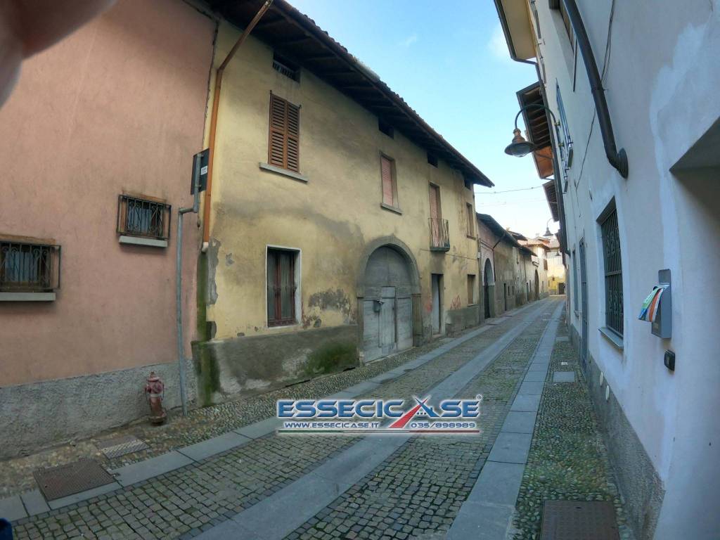 casa indipendente in vendita a Cologno al Serio