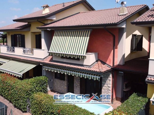 casa indipendente in vendita a Cologno al Serio