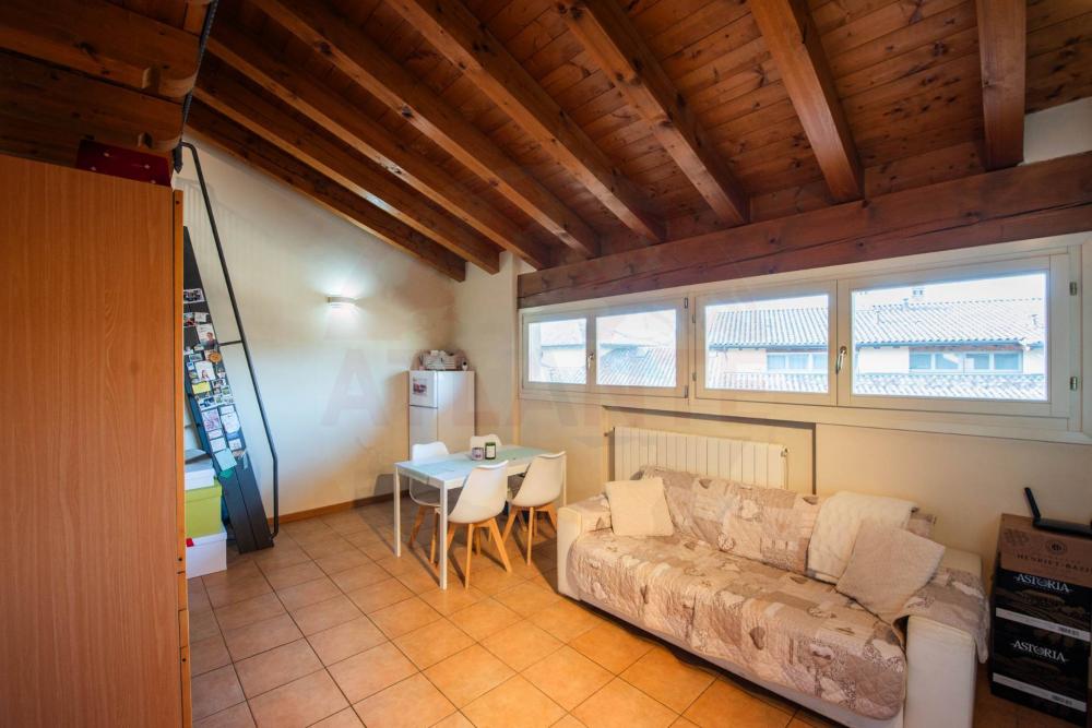 appartamento in vendita a Cologno al Serio in zona Castel Liteggio