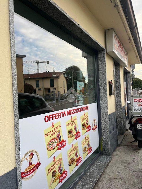 negozio in vendita a Cologno al Serio