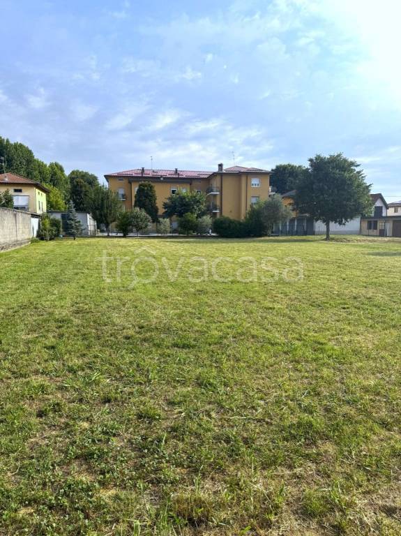 terreno edificabile in vendita a Cologno al Serio