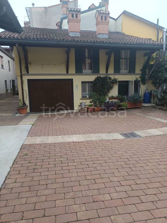 casa indipendente in vendita a Cologno al Serio