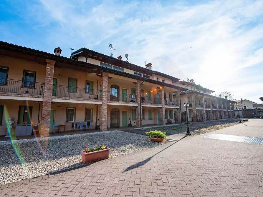 appartamento in vendita a Cologno al Serio in zona Castel Liteggio