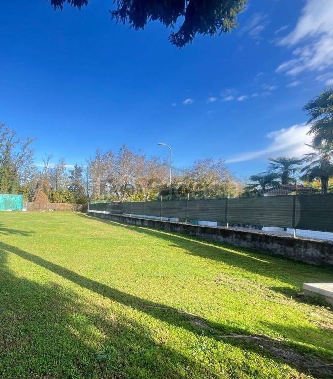 terreno edificabile in vendita a Cologno al Serio