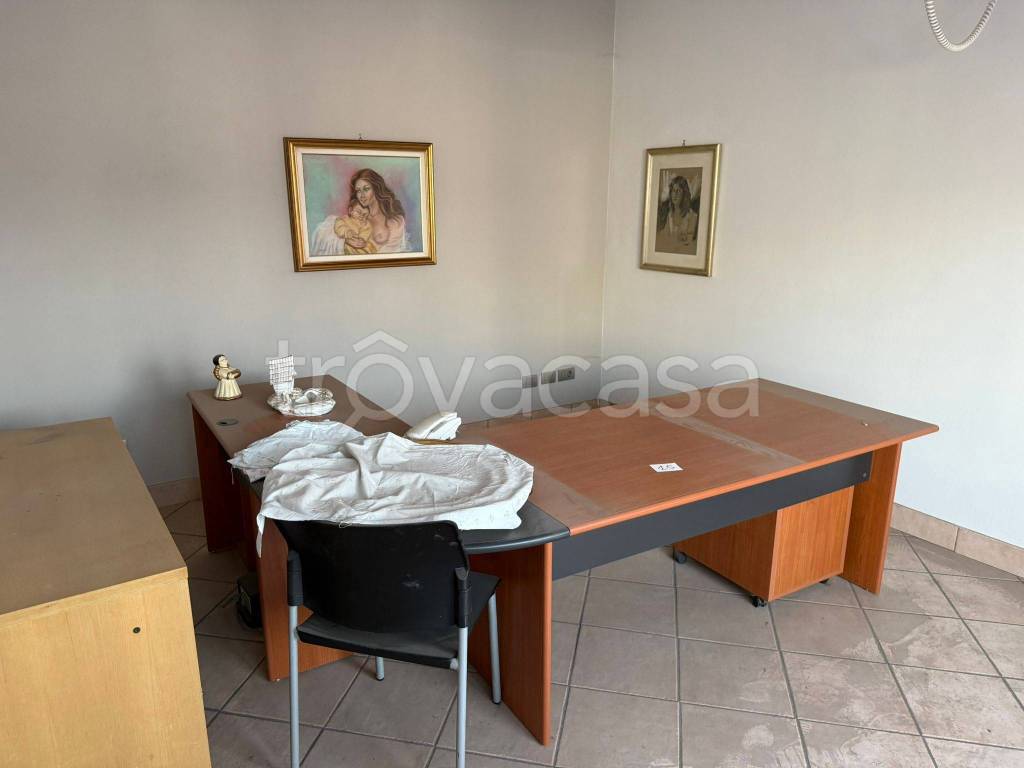 negozio in vendita a Cologno al Serio