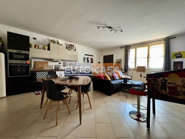 appartamento in vendita a Cologno al Serio in zona Castel Liteggio