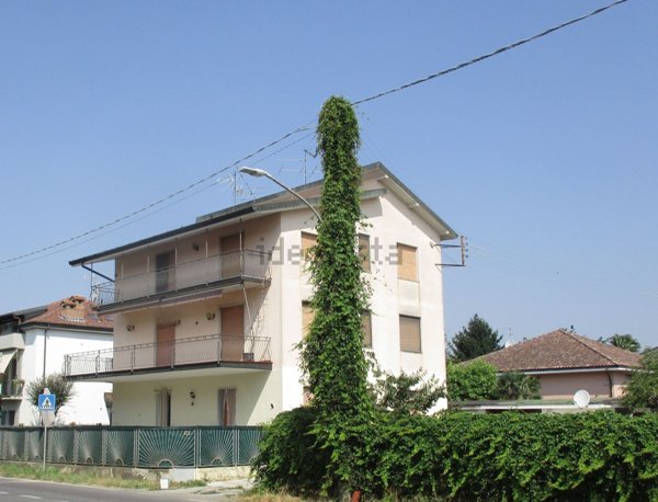 appartamento in vendita a Cologno al Serio in zona Castel Liteggio