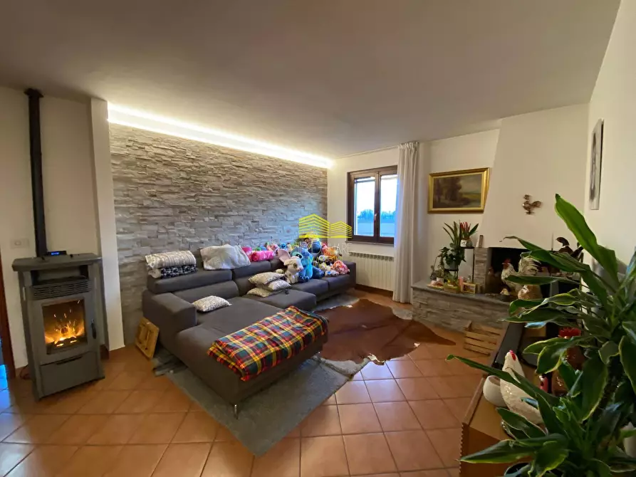 appartamento in vendita a Cologno al Serio in zona Castel Liteggio