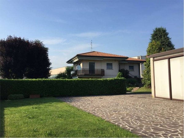 casa indipendente in vendita a Cologno al Serio