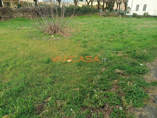 terreno edificabile in vendita a Cologno al Serio