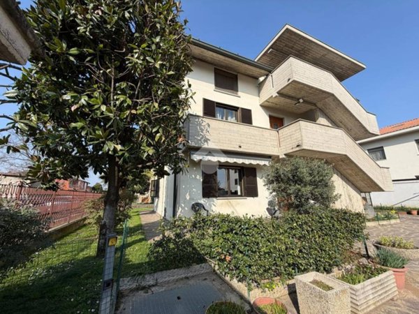 casa indipendente in vendita a Cologno al Serio