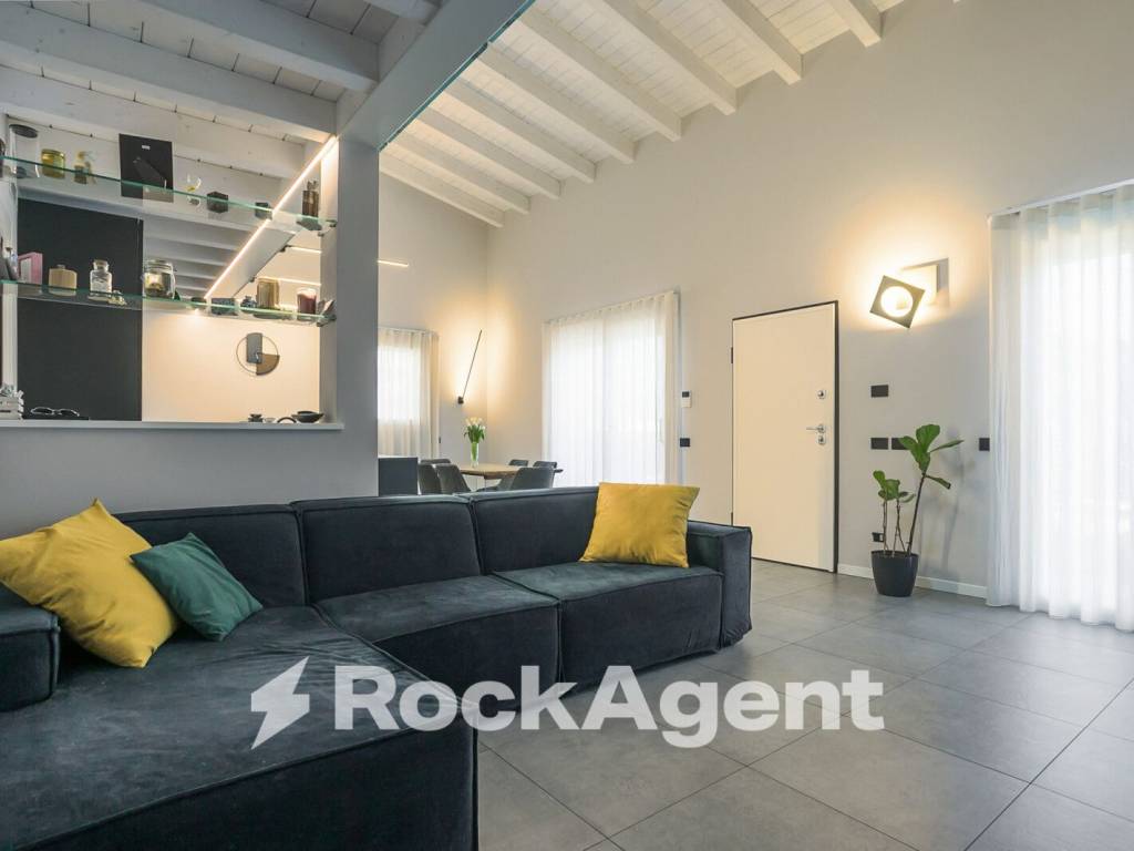 casa indipendente in vendita a Cologno al Serio