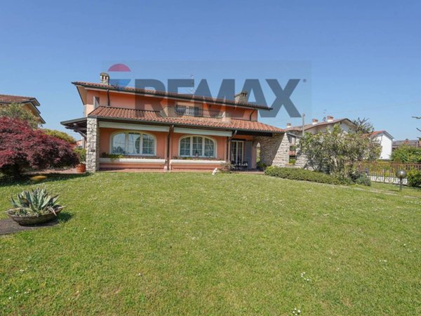 casa indipendente in vendita a Cologno al Serio