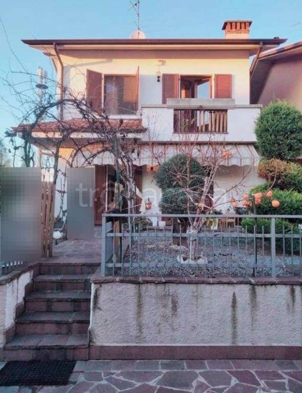 casa indipendente in vendita a Cologno al Serio