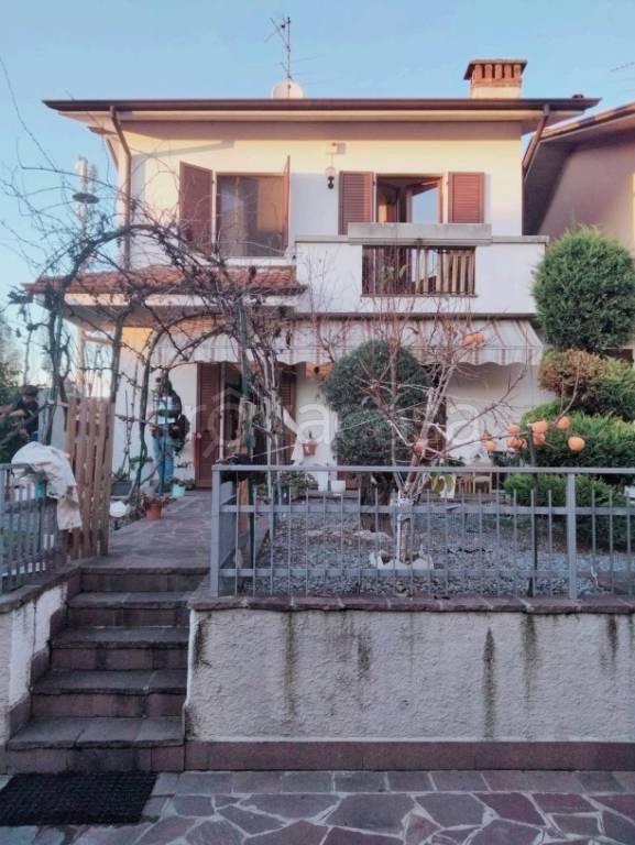 casa indipendente in vendita a Cologno al Serio