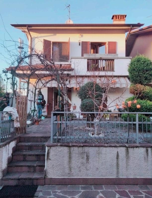 casa indipendente in vendita a Cologno al Serio
