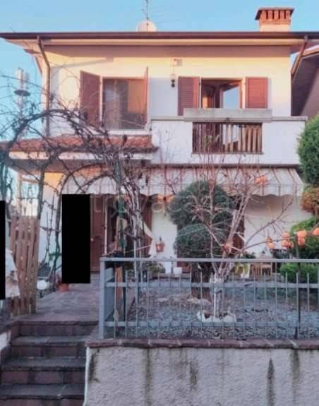 casa indipendente in vendita a Cologno al Serio