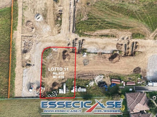 terreno edificabile in vendita a Cologno al Serio in zona Castel Liteggio