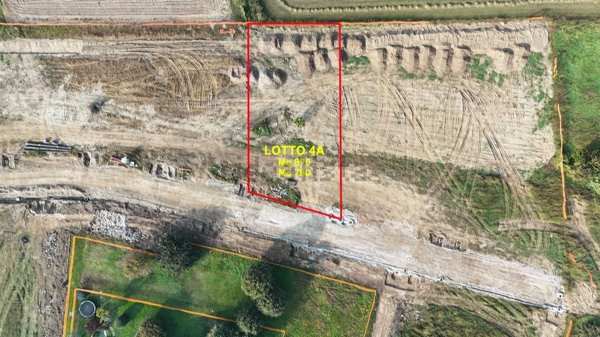 terreno edificabile in vendita a Cologno al Serio in zona Castel Liteggio