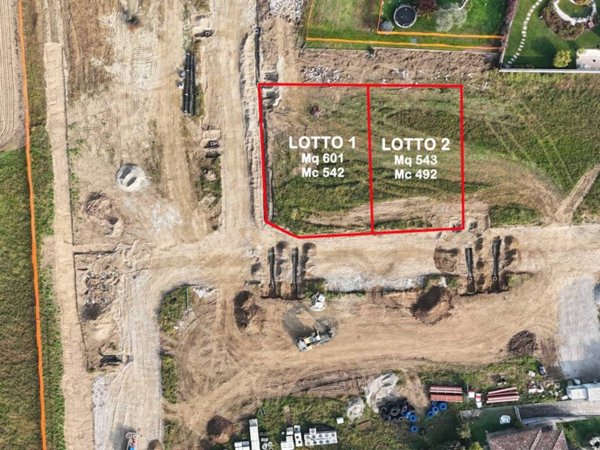 terreno edificabile in vendita a Cologno al Serio in zona Castel Liteggio