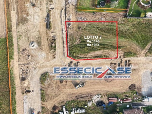 terreno edificabile in vendita a Cologno al Serio in zona Castel Liteggio