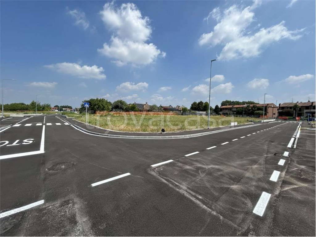terreno edificabile in vendita a Cologno al Serio