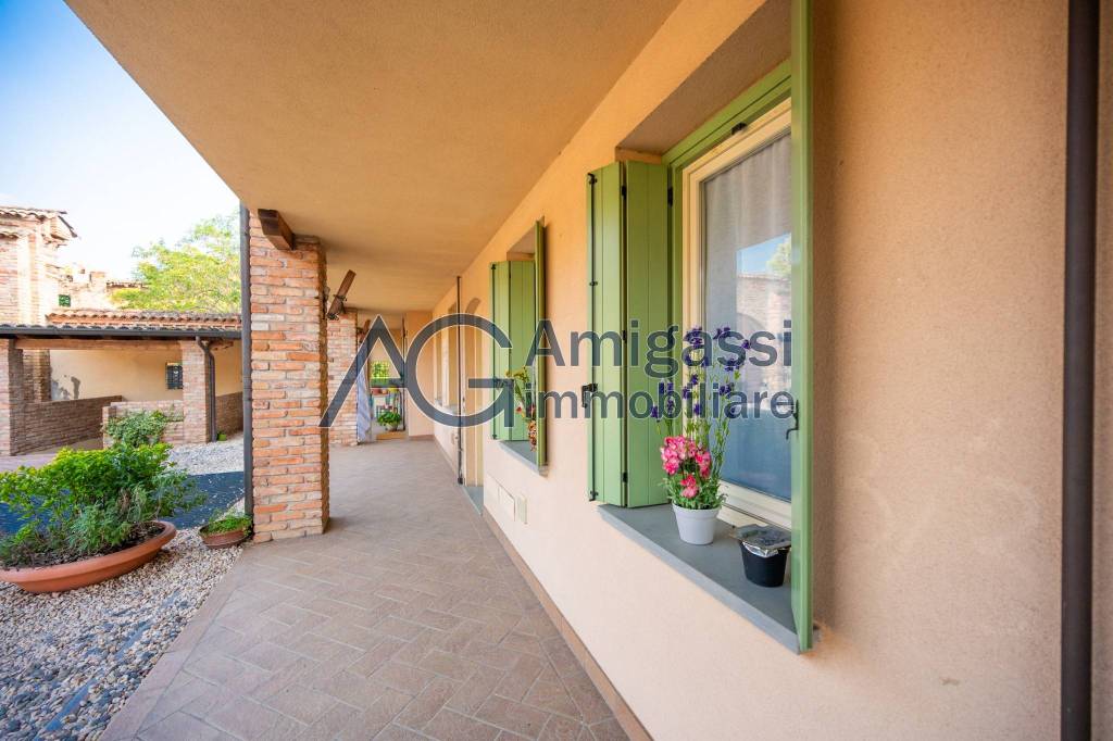appartamento in vendita a Cologno al Serio in zona Castel Liteggio