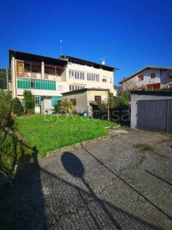 casa indipendente in vendita a Colzate