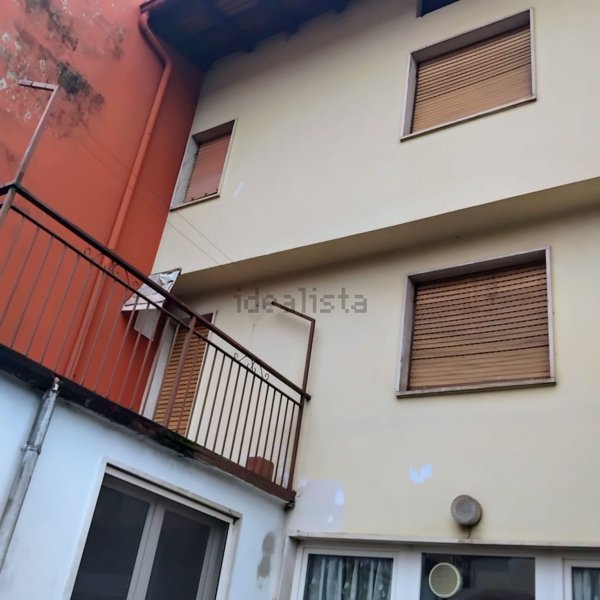 pentavano in vendita a Colzate