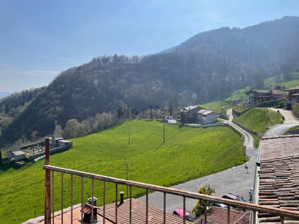 casa indipendente in vendita a Colzate