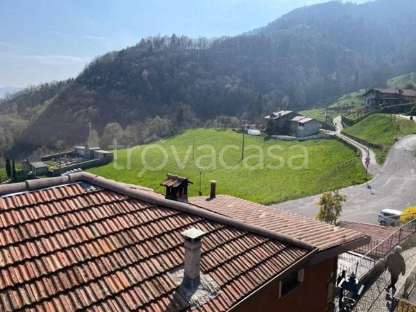 casa indipendente in vendita a Colzate in zona Bondo Colzate
