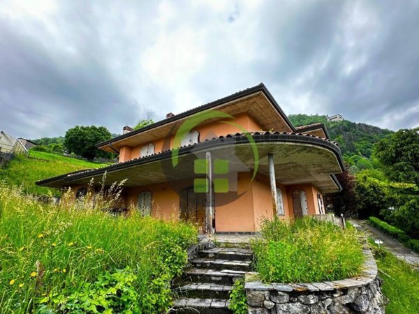 casa indipendente in vendita a Colzate